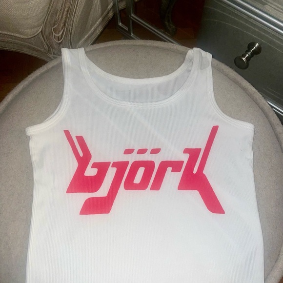 Vintage BJORK Tank - Picture 2 of 2